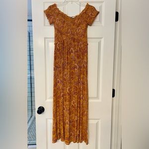 Off the shoulder maxi dress. Size small